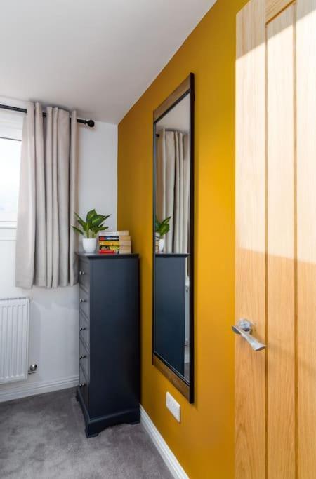 The Stylish 3-Bedroom Maisonette Retreat Стерлинг Экстерьер фото